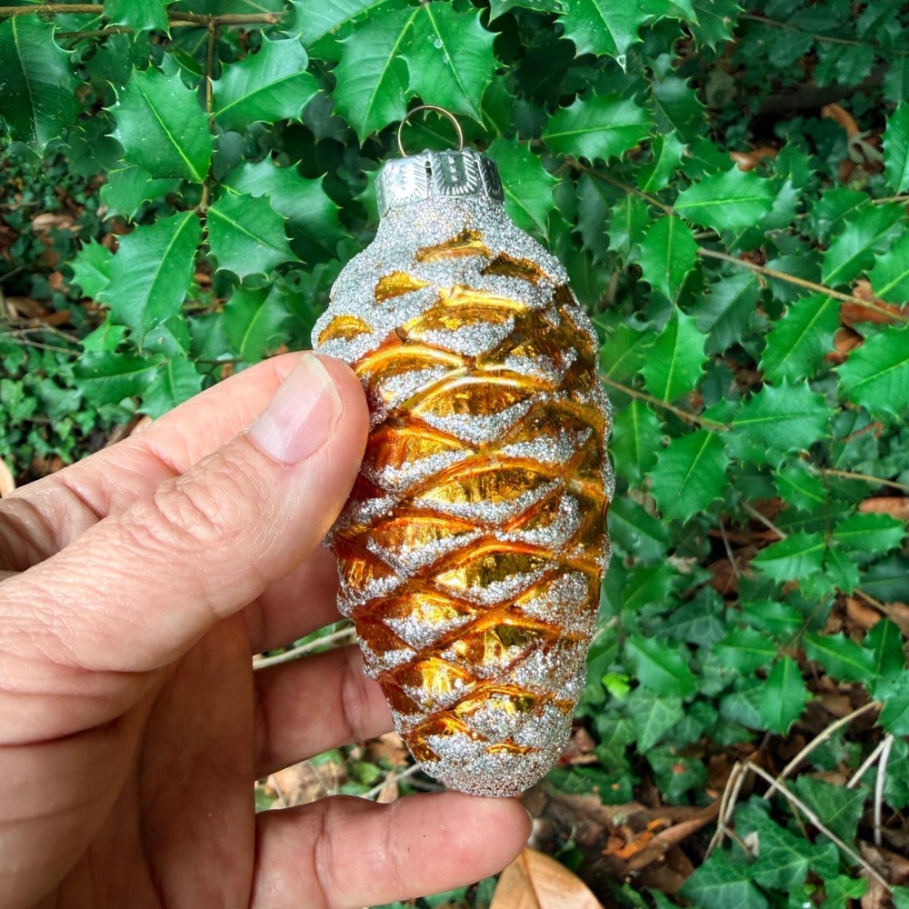 Vintage GDR East Germany Glass Pinecone Christmas Ornaments Gold Silver Set of 2 - Picture 6 of 8